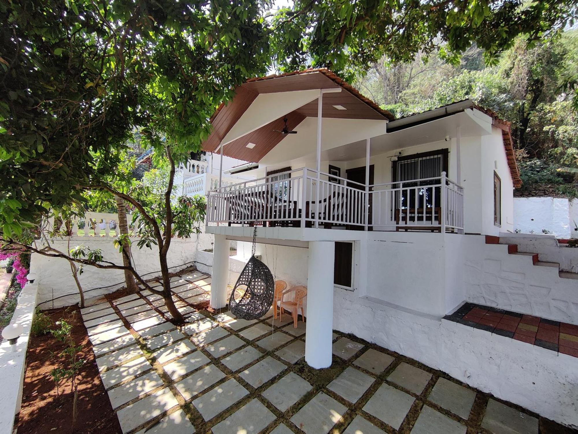 Whitehouse Homestay By Oxystays Hospitality Alībāg Exterior foto